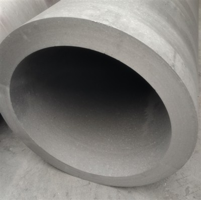 10 tubes en graphite de 11 m de longueur sont prêts au Canada pour gérer la chaleur et la corrosi...